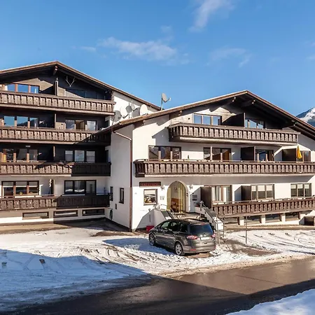 Haus Excelsior 38 Daire Seefeld in Tirol